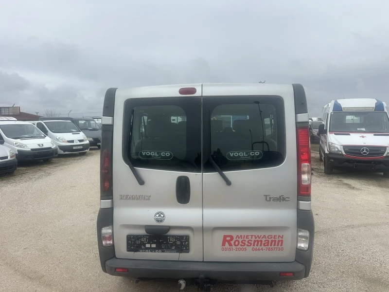 Renault Trafic, снимка 6 - Бусове и автобуси - 48212380