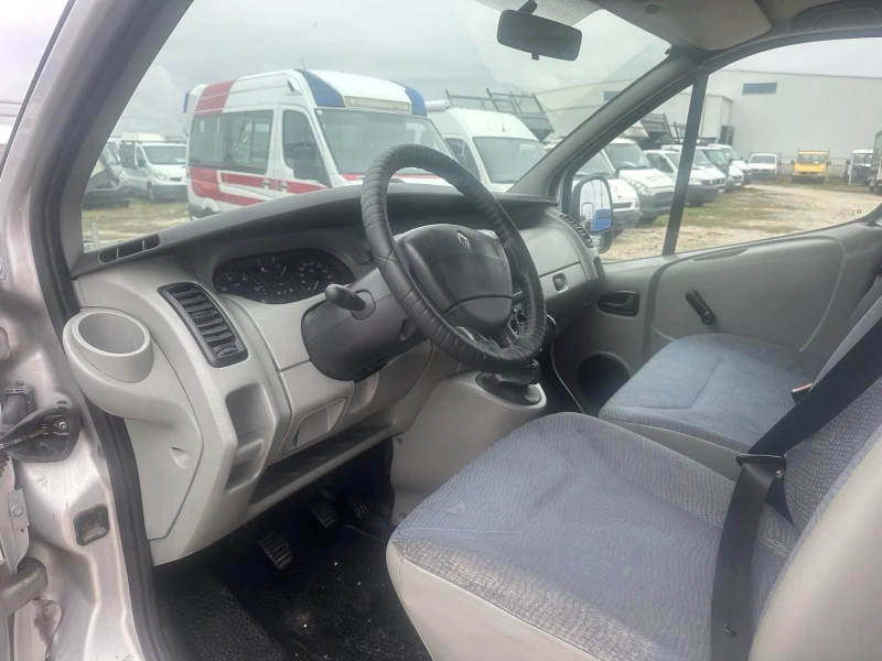 Renault Trafic, снимка 12 - Бусове и автобуси - 48212380