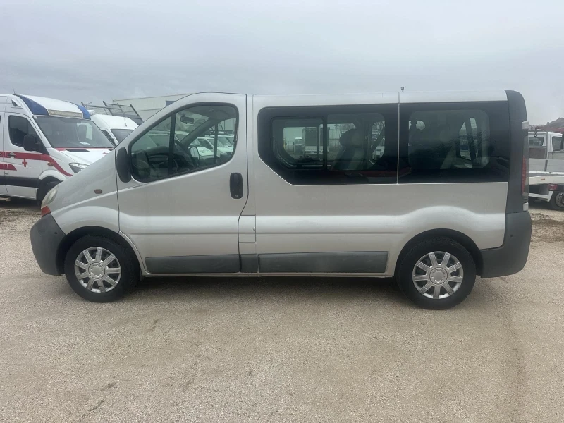 Renault Trafic, снимка 8 - Бусове и автобуси - 48212380