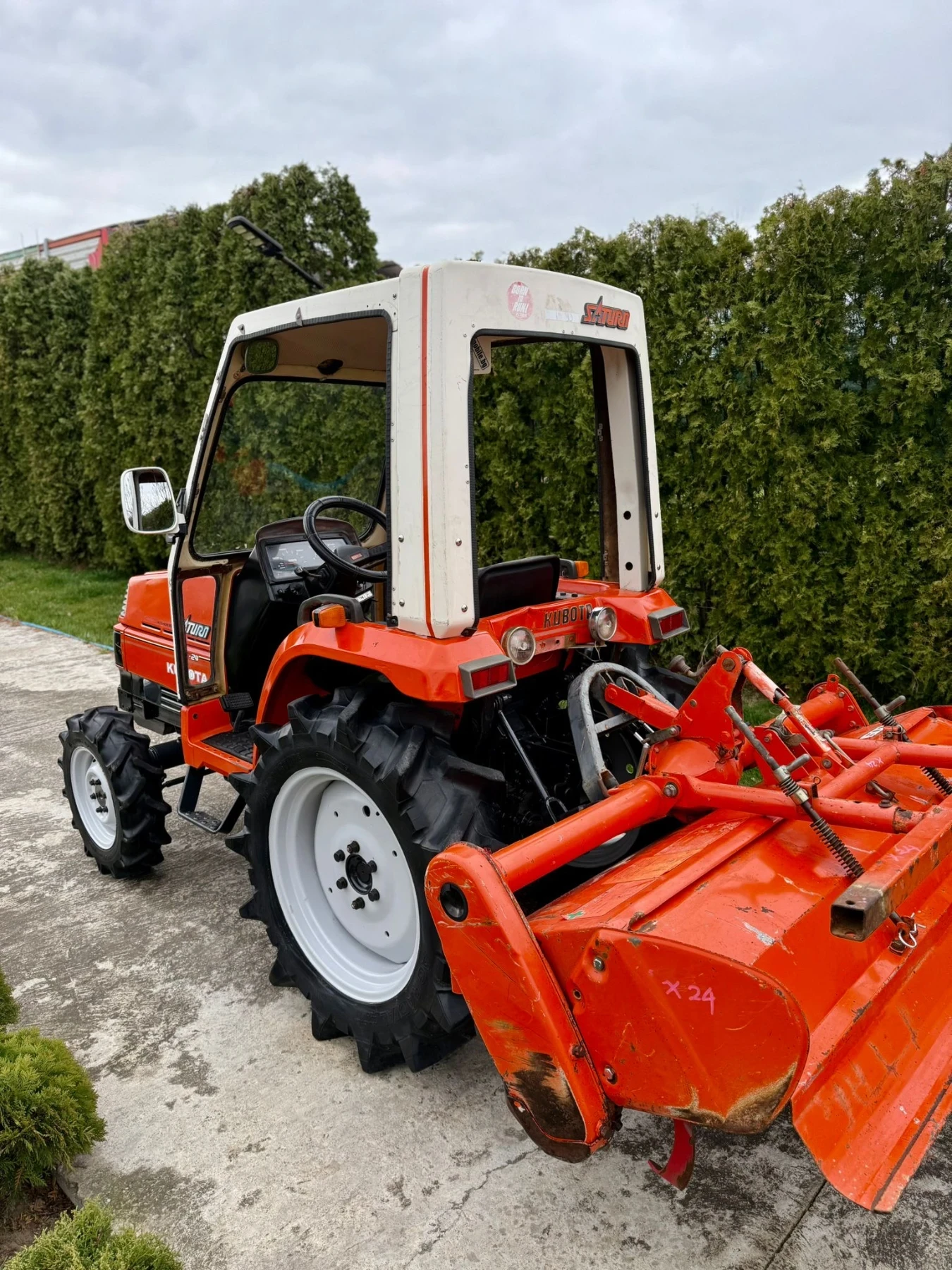 Трактор Kubota * SATURN* X24kc* НОВ* СВАЛЯЕМА КАБИНА* , снимка 10 - Селскостопанска техника - 53903107