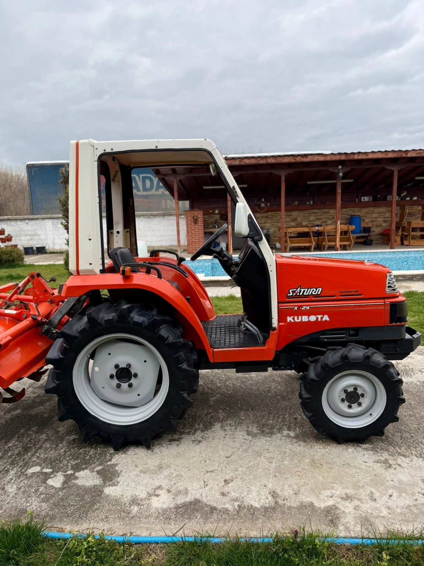 Трактор Kubota * SATURN* X24kc* НОВ* СВАЛЯЕМА КАБИНА* , снимка 3 - Селскостопанска техника - 53903107