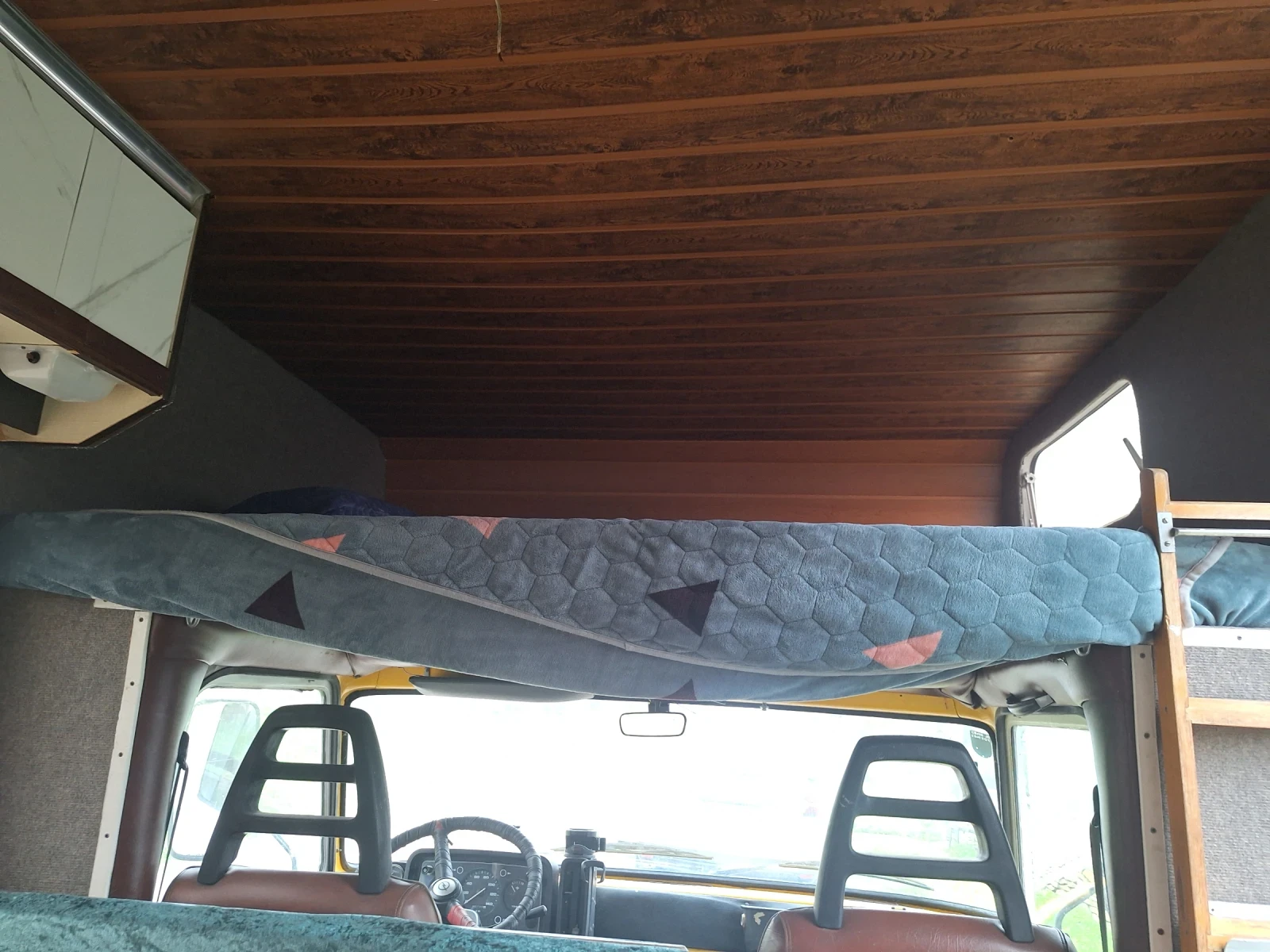 ������ Burstner | Mobile.bg � ����������� 15