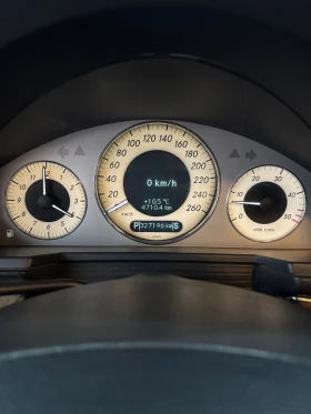 Mercedes-Benz E 320, снимка 10