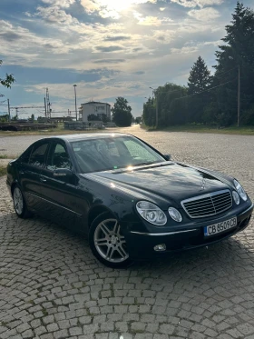 Mercedes-Benz E 220, снимка 1