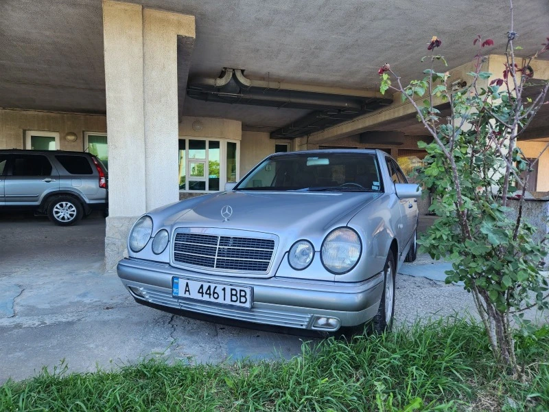 Mercedes-Benz E 220 220 CDI, снимка 3 - Автомобили и джипове - 47443632