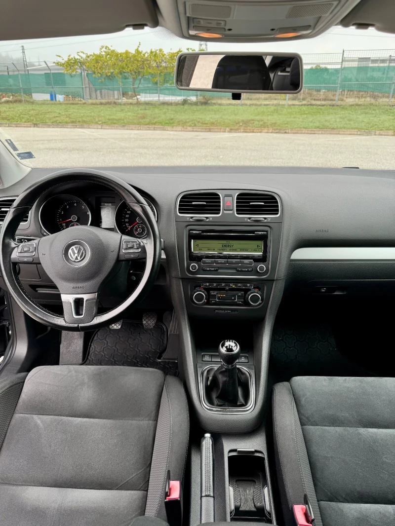 VW Golf, снимка 8 - Автомобили и джипове - 48377969