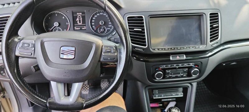 Seat Alhambra 2.0 TDI - 7 местна, снимка 5 - Автомобили и джипове - 50898648