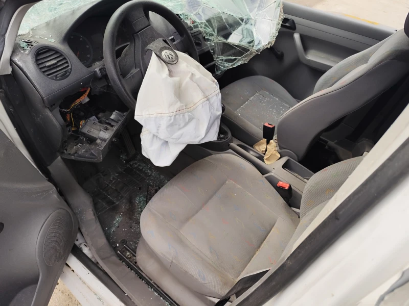 VW Caddy 2.0SDI, снимка 9 - Автомобили и джипове - 51213720