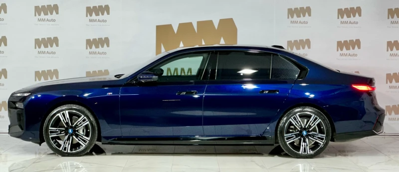 BMW i7 xDrive60* M-Sport* Iconic* Theatre* SkyLounge* Mas, снимка 3 - Автомобили и джипове - 51248384
