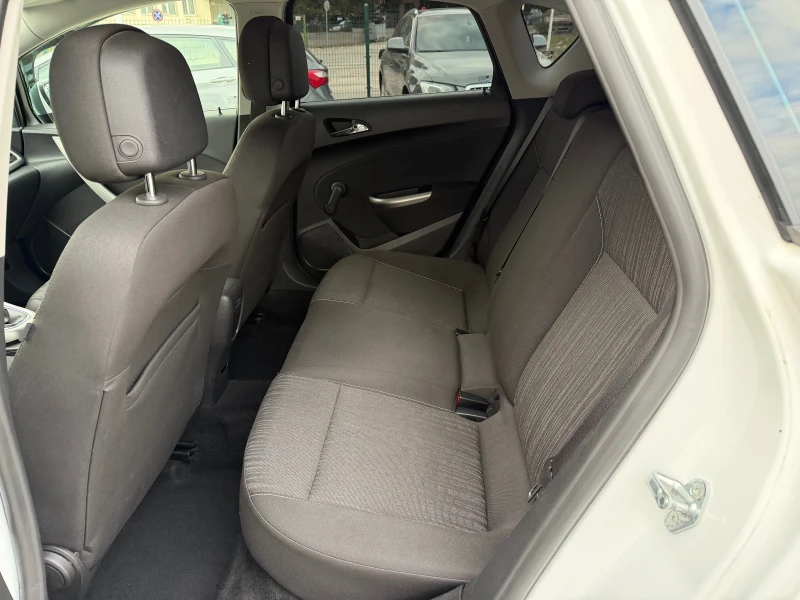 Opel Astra 1.4 турбо 120кс  , снимка 10 - Автомобили и джипове - 52109707