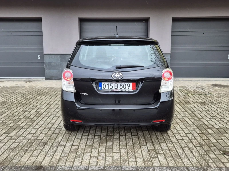 Toyota Verso 1.8, снимка 5 - Автомобили и джипове - 52388680