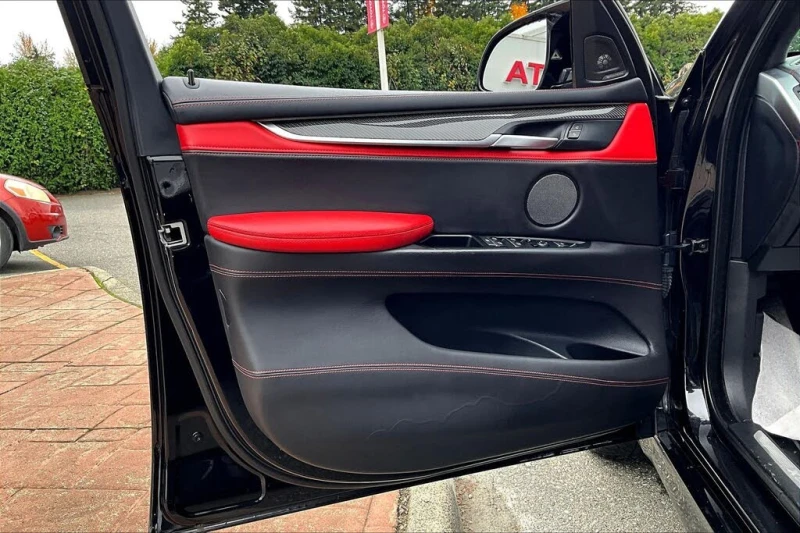 BMW X5M X5M/4.4/PANO/CARBON, снимка 12 - Автомобили и джипове - 52662896