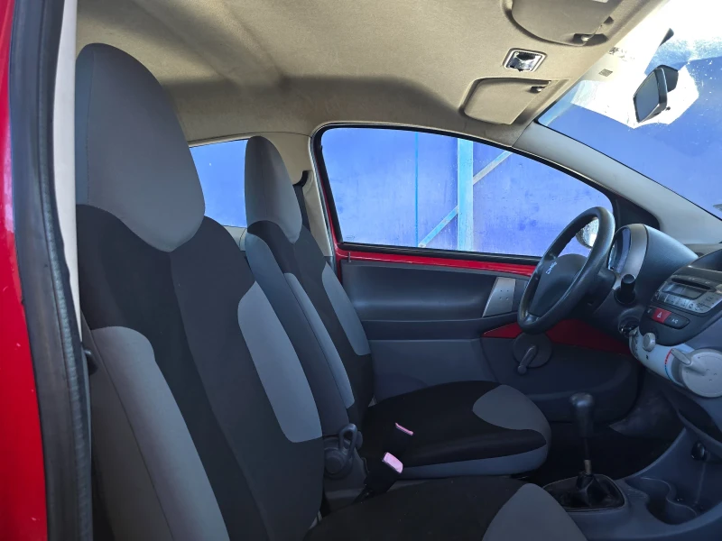 Peugeot 107 1.0, снимка 14 - Автомобили и джипове - 52803560