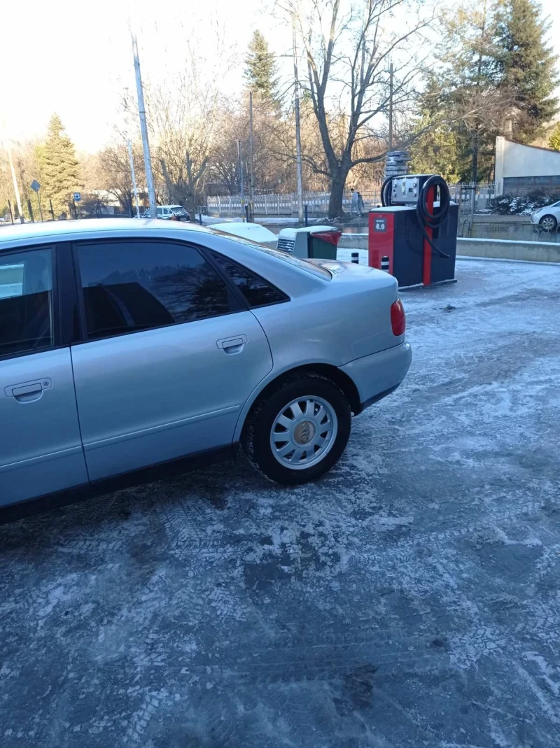 Audi A4, снимка 3 - Автомобили и джипове - 53065828