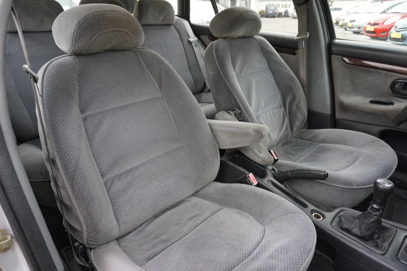 Peugeot 406 2.1 HDI, снимка 11 - Автомобили и джипове - 53176964