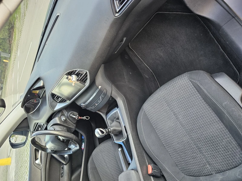 Peugeot 308 Blue HDI 120hp, снимка 13 - Автомобили и джипове - 53527947