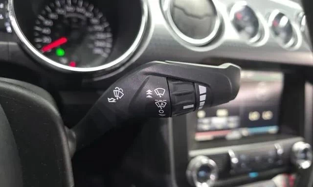 Ford Mustang, снимка 15 - Автомобили и джипове - 54065500