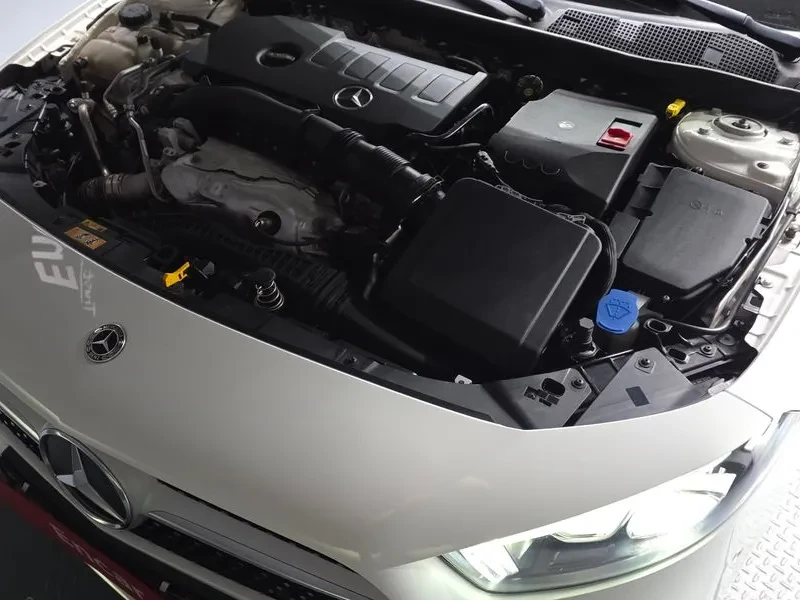 Mercedes-Benz A 220 AMG Line Hatchback, снимка 6 - Автомобили и джипове - 55716079