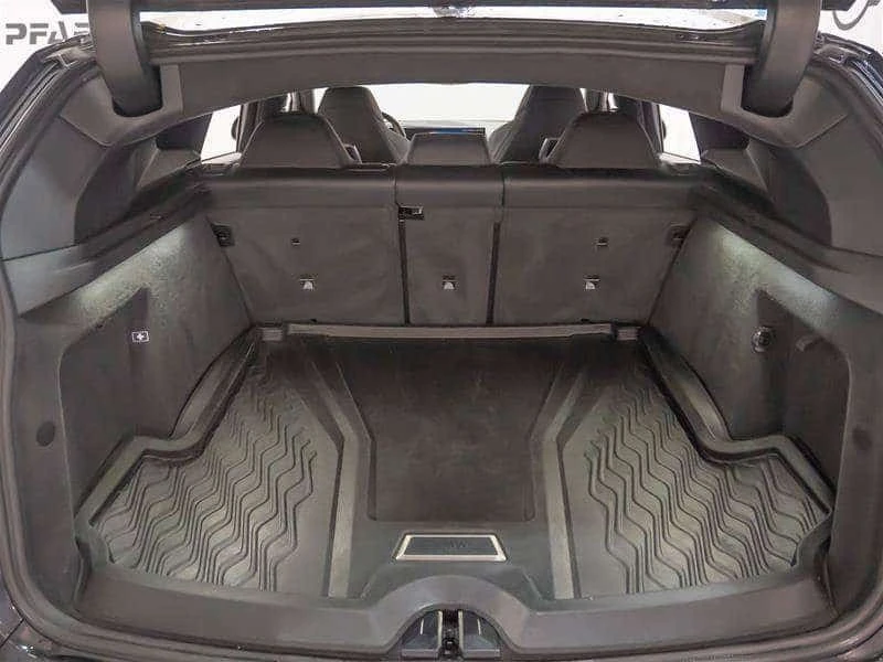 BMW XM HEA Specification Bowers & Wilkins , снимка 13 - Автомобили и джипове - 56254552