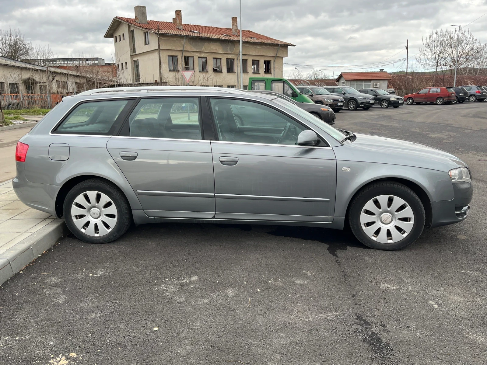 Audi A4 Avanti, снимка 1