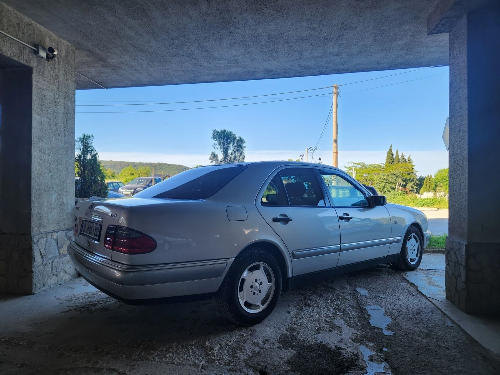 Mercedes-Benz E 220 220 CDI - изображение 9