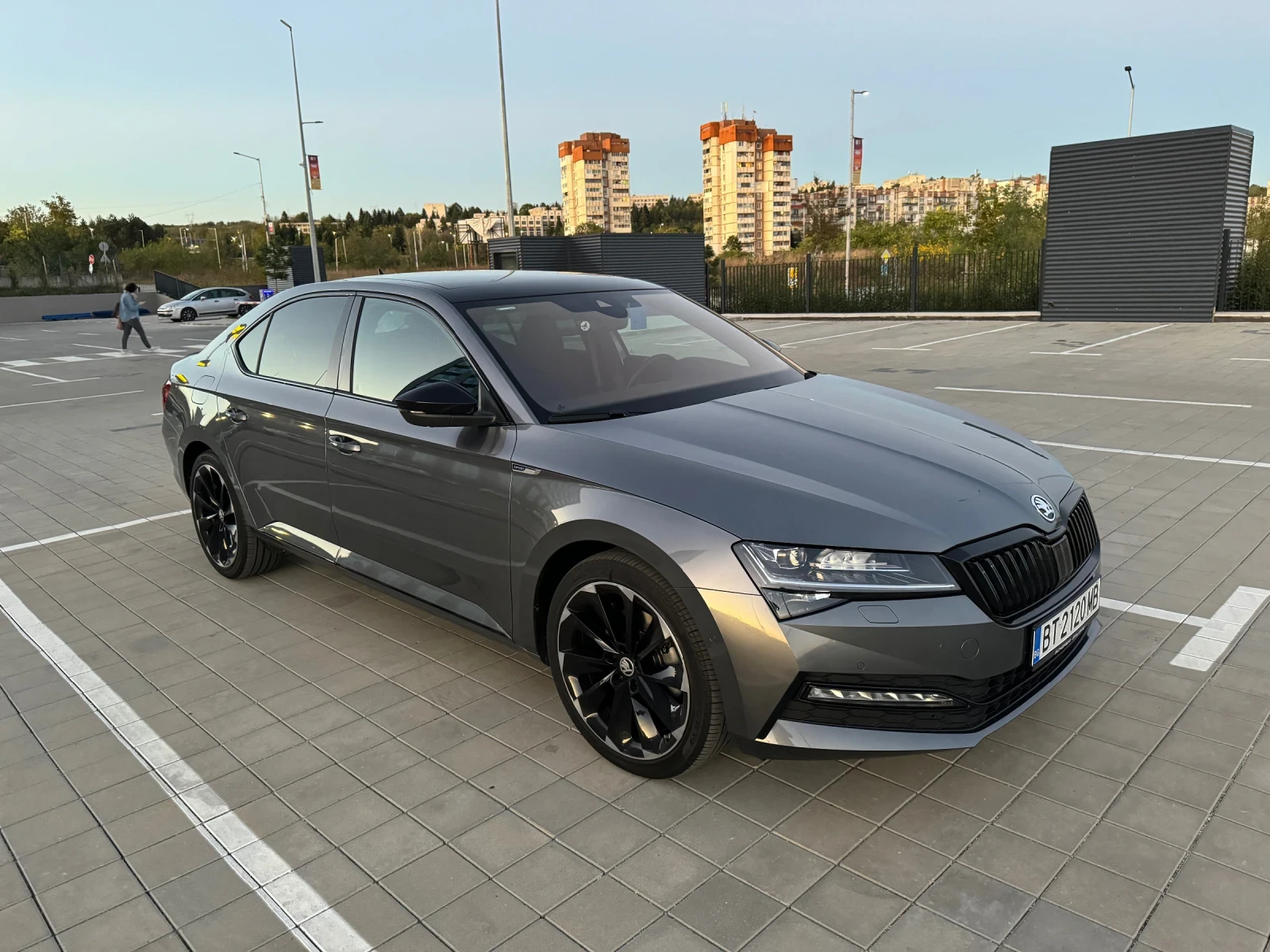 Skoda Superb 4x4 Sportline, Гаранционна - изображение 5