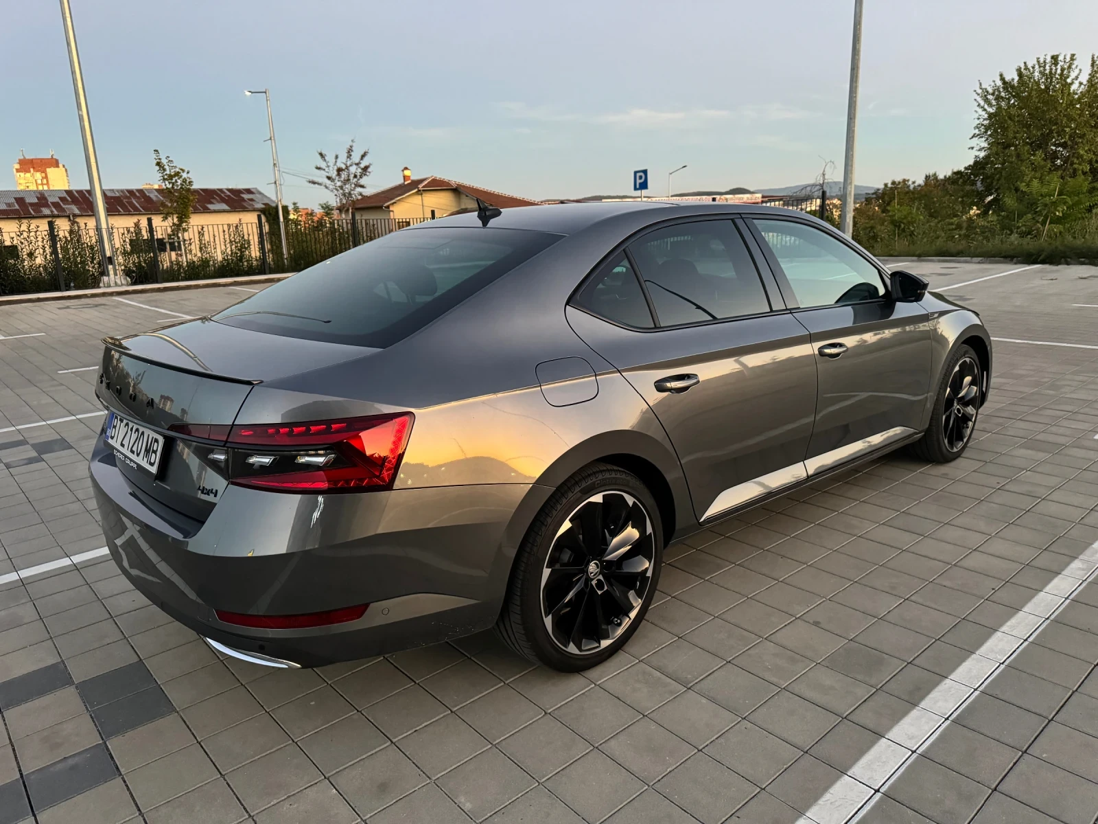 Skoda Superb 4x4 Sportline, Гаранционна - изображение 4