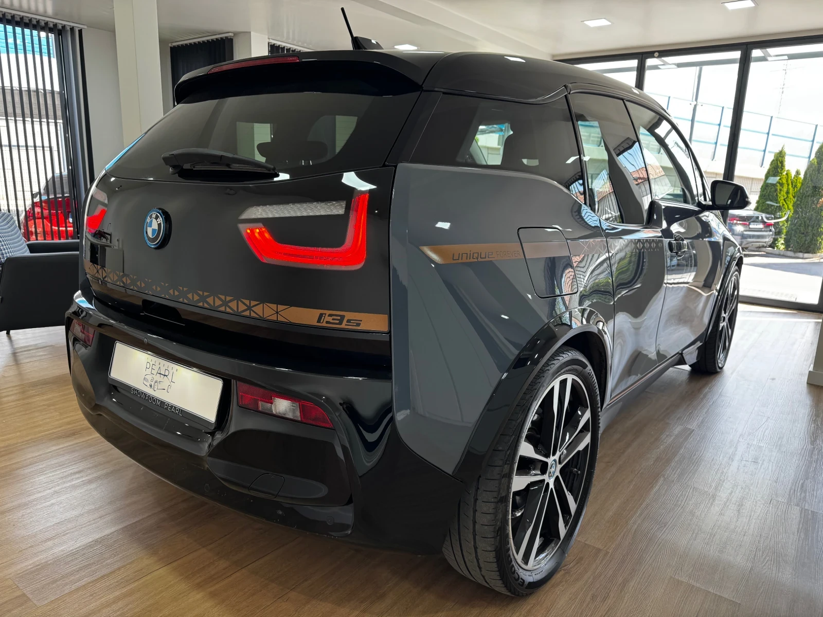 BMW i3 S 120Ah Unique Forever 1/2000 Harman/Kardon Camera - изображение 4
