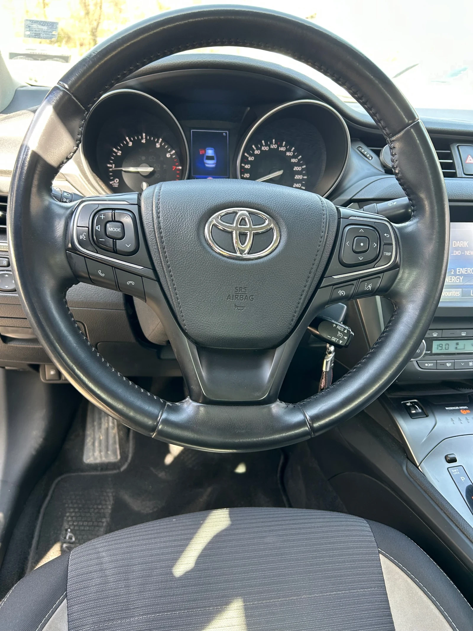 Toyota Avensis  - изображение 8