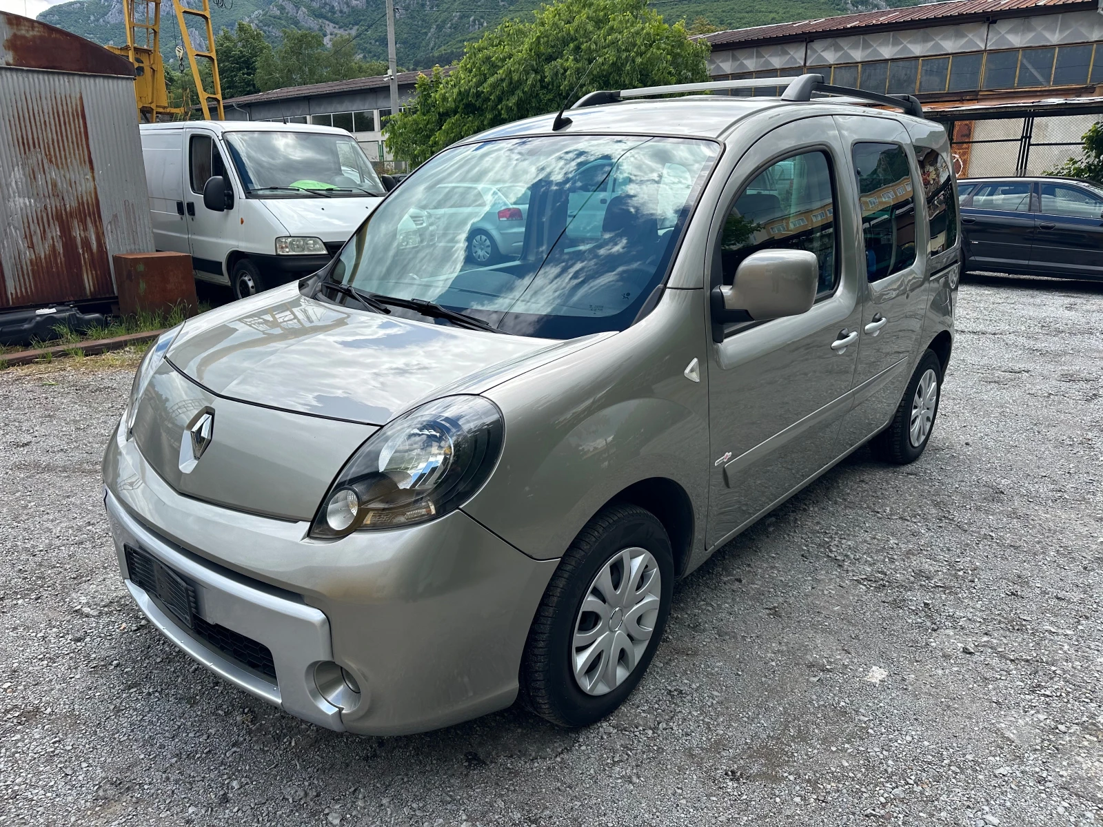 Renault Kangoo 1.5DCI TomTom Design Навигация Италия - изображение 3