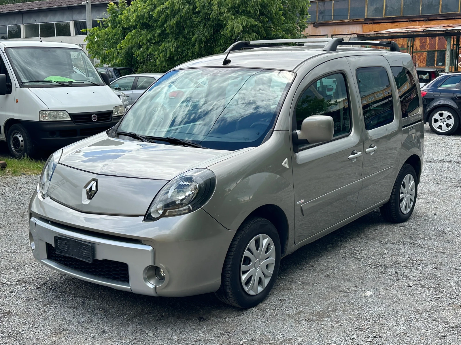 Renault Kangoo 1.5DCI TomTom Design Навигация Италия - изображение 9