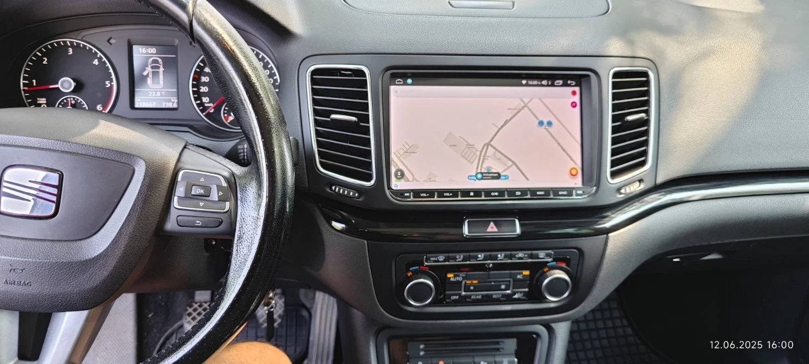 Seat Alhambra 2.0 TDI - 7 местна - изображение 7