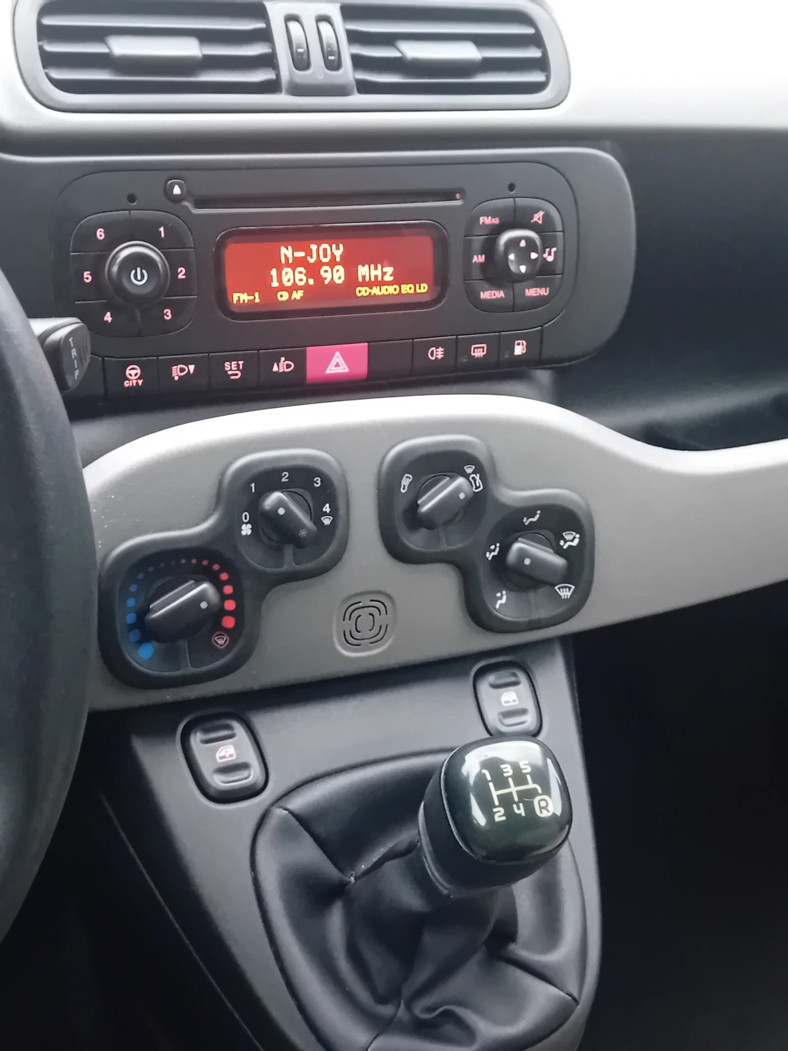 Fiat Panda Метан A/C топ състояние - изображение 8