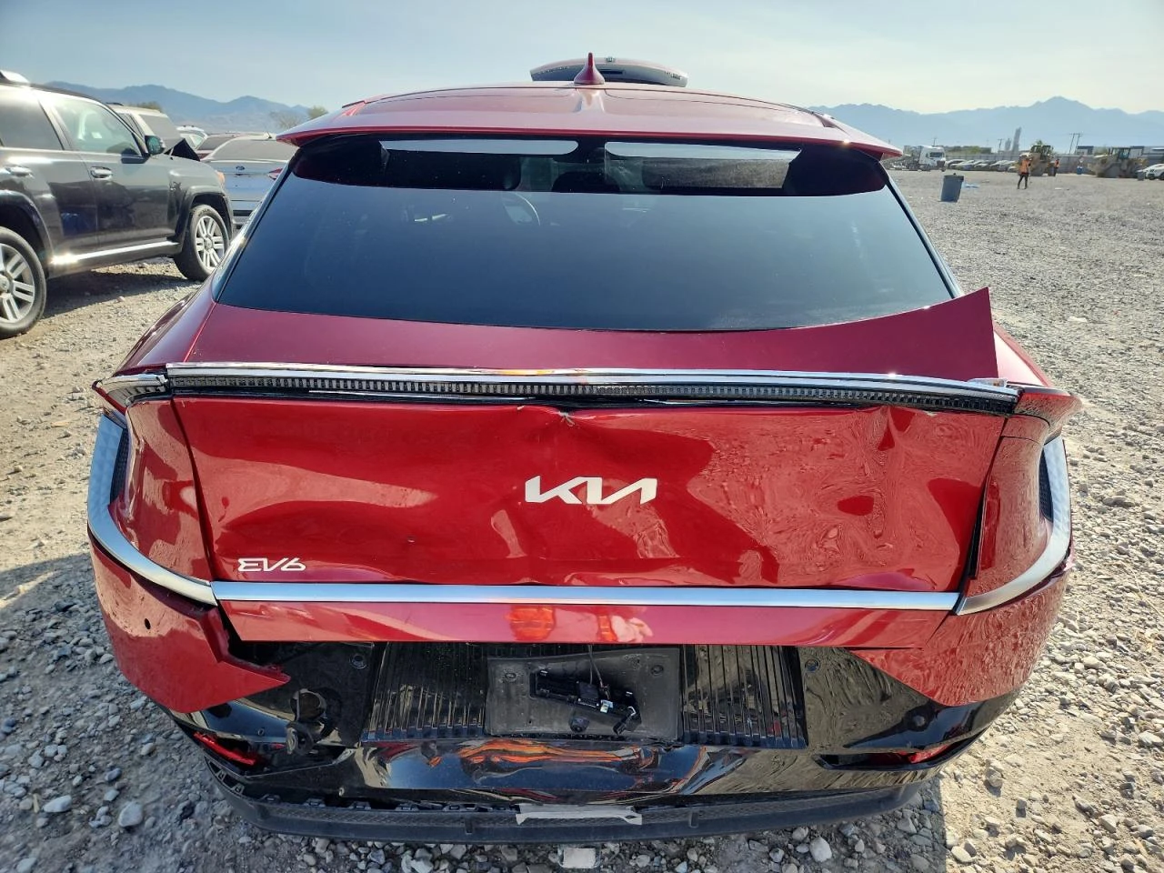 Kia EV6 LIGHT* 4x4* CARFAX - изображение 6