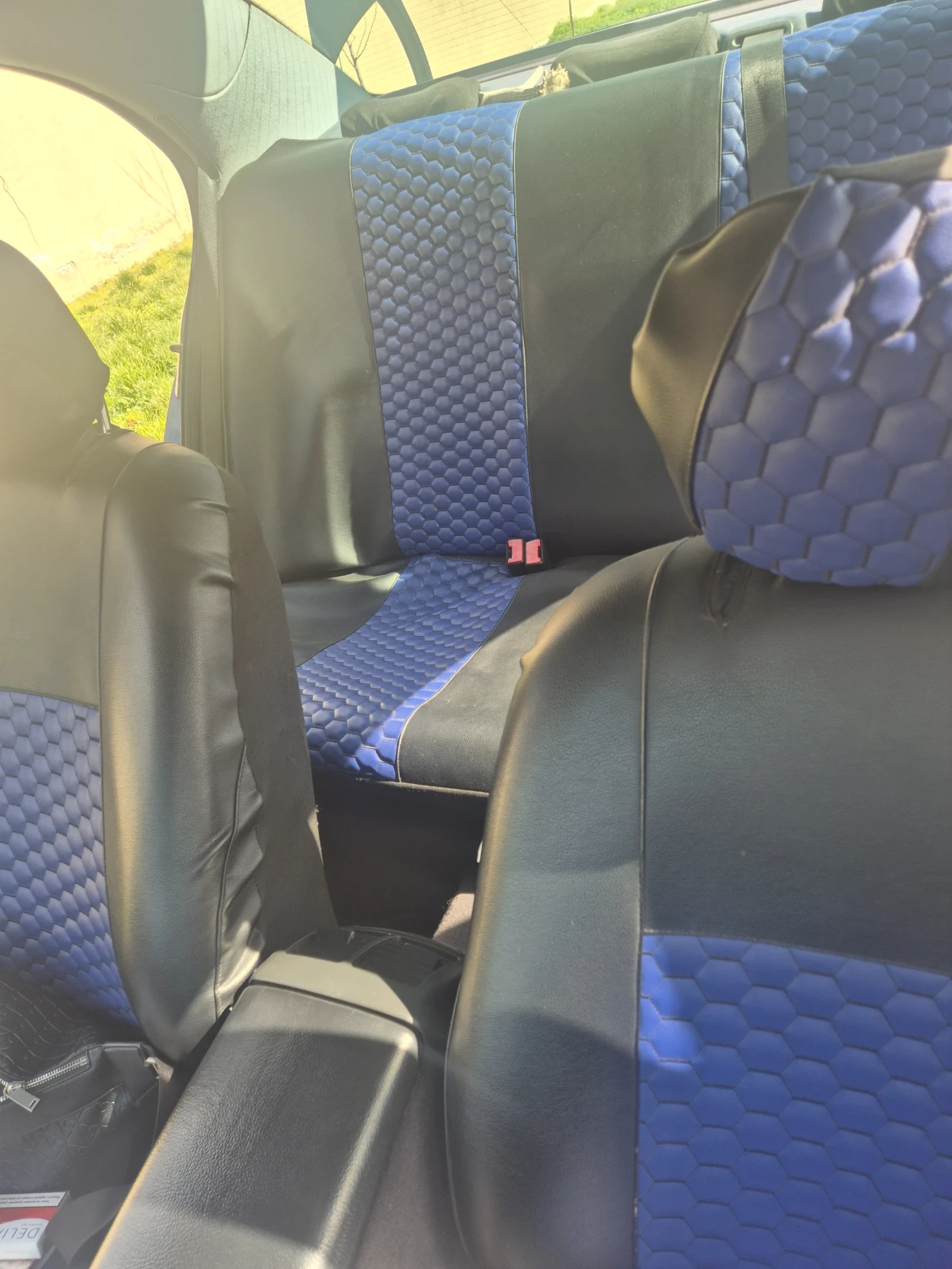 Mercedes-Benz E 220, снимка 15 - Автомобили и джипове - 53757719