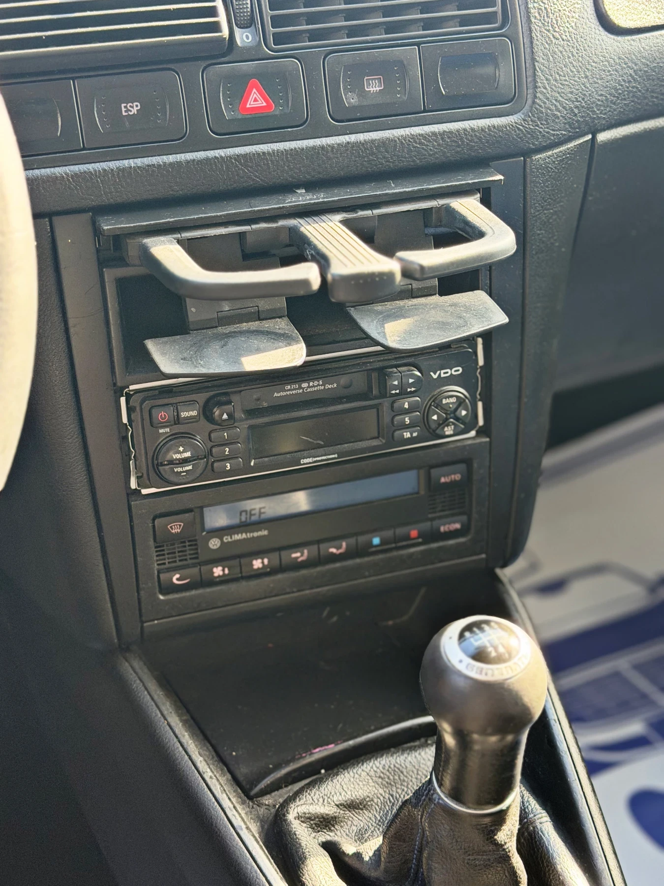 VW Golf 1.9 TDI/90коня * EDITION* , снимка 11 - Автомобили и джипове - 53850694