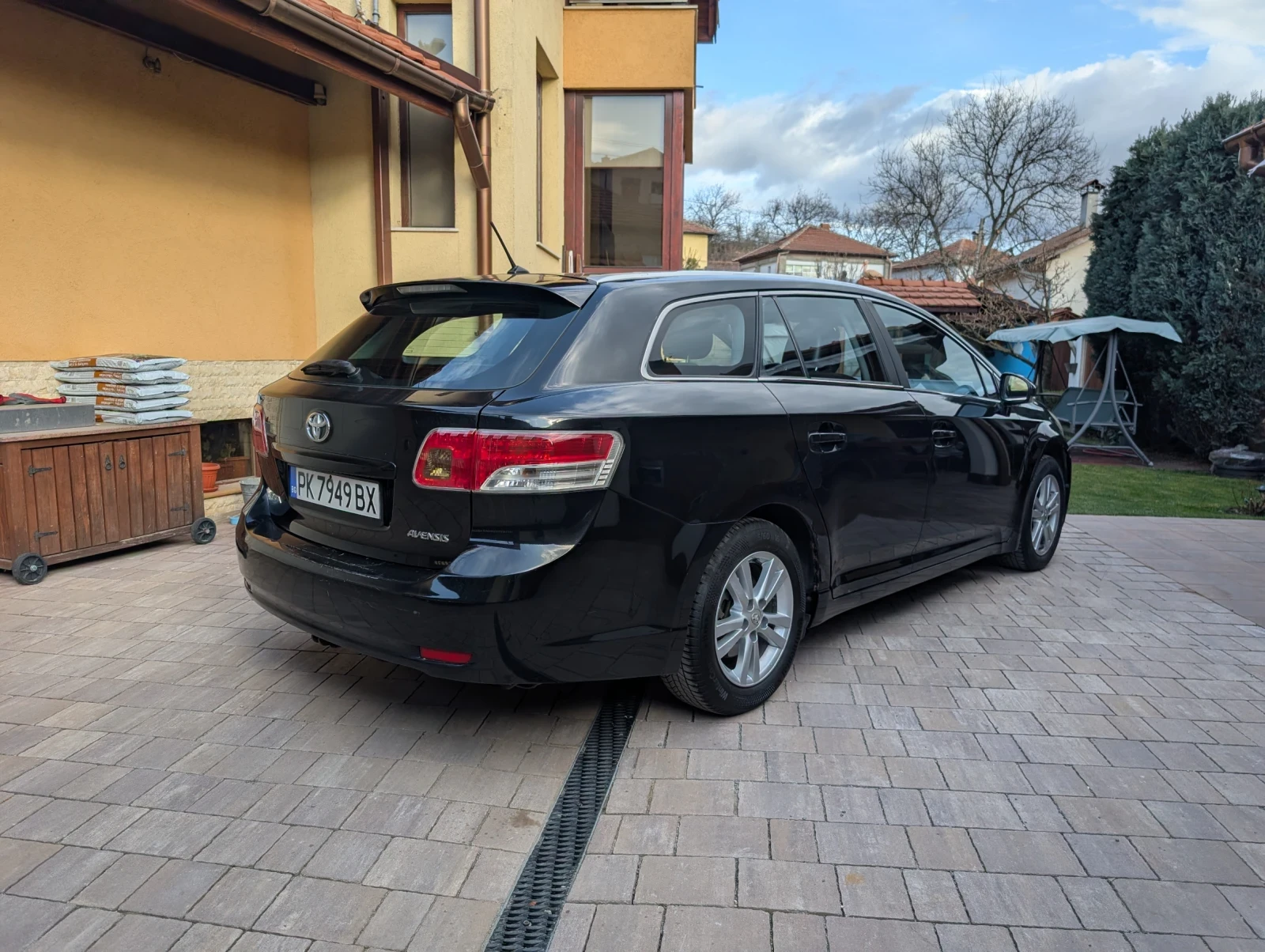 Toyota Avensis 2.0, снимка 3 - Автомобили и джипове - 54450746