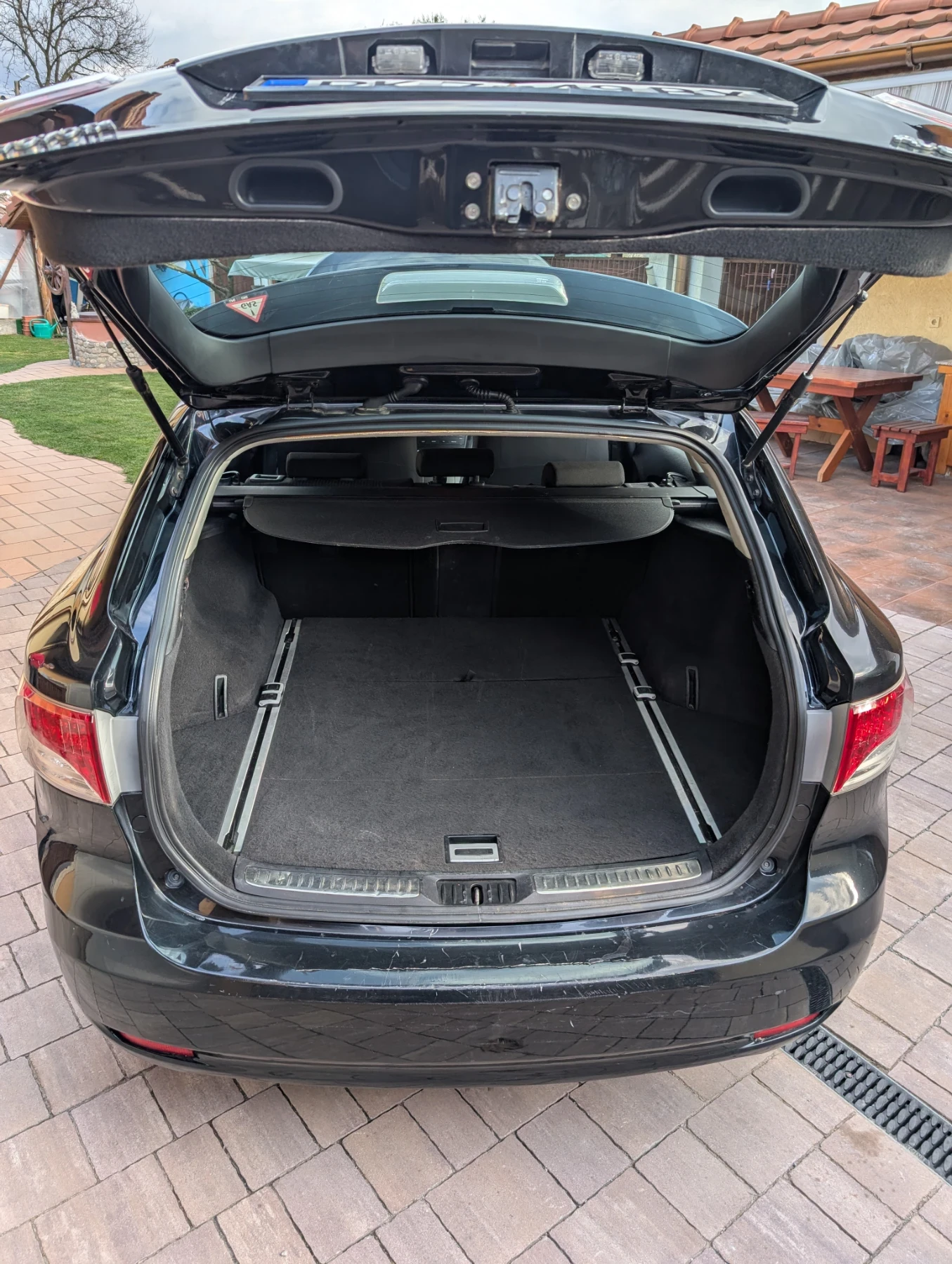 Toyota Avensis 2.0, снимка 14 - Автомобили и джипове - 54450746
