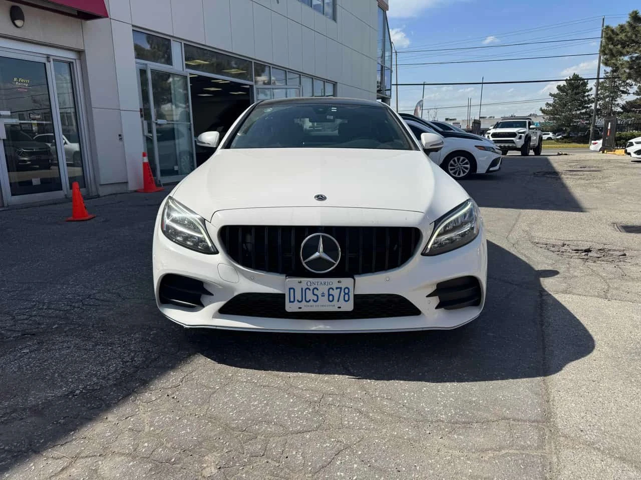 Mercedes-Benz C 300 4MATIC/ПАНОРАМА/ПОДГРЕВИ, снимка 2 - Автомобили и джипове - 54417373