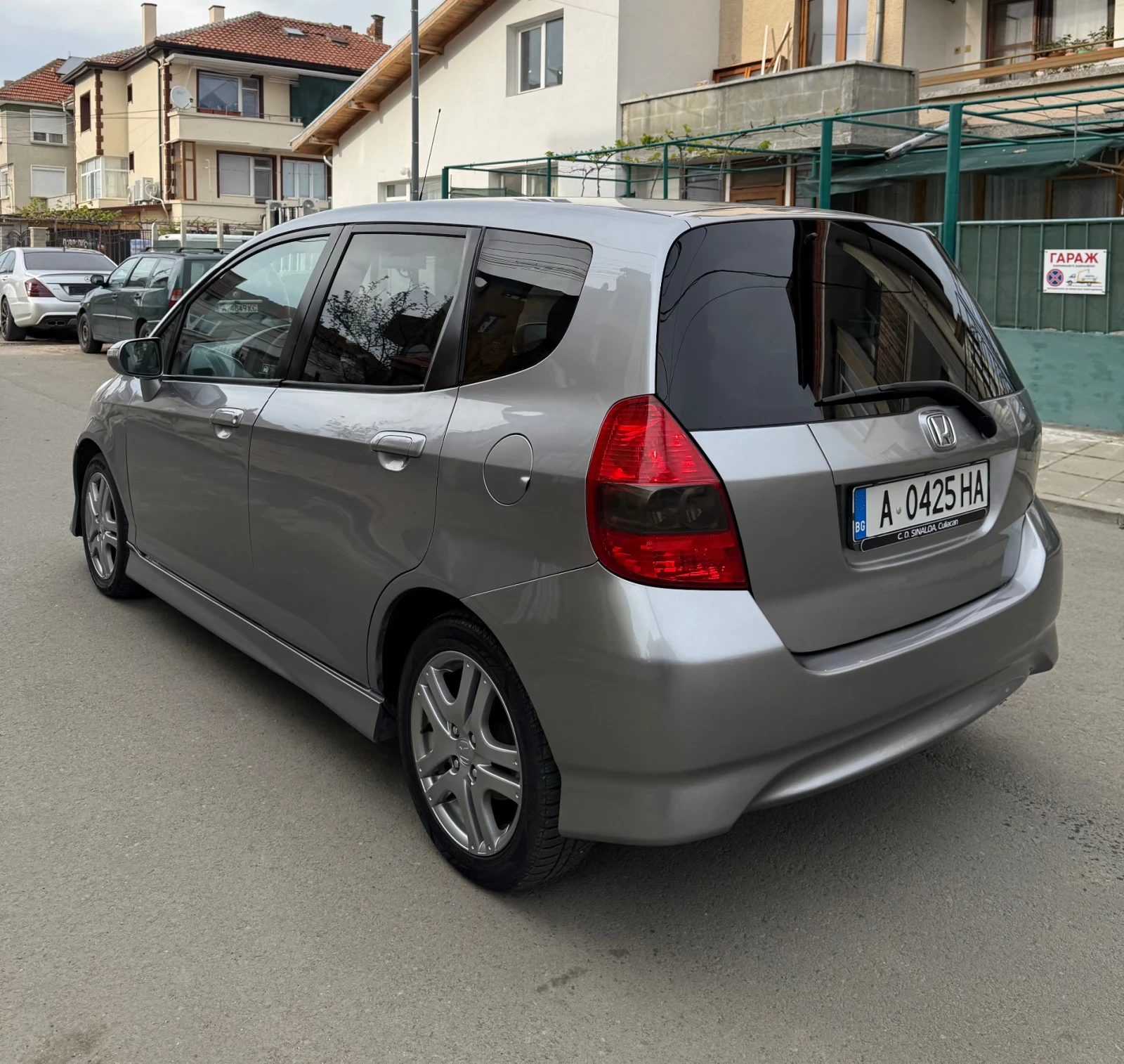Honda Jazz 1.4i 100% РЕАЛЕН ПРОБЕГ РЕГИСТРИРАН ВИДЕО ЛИЗИНГ, снимка 4 - Автомобили и джипове - 54440883