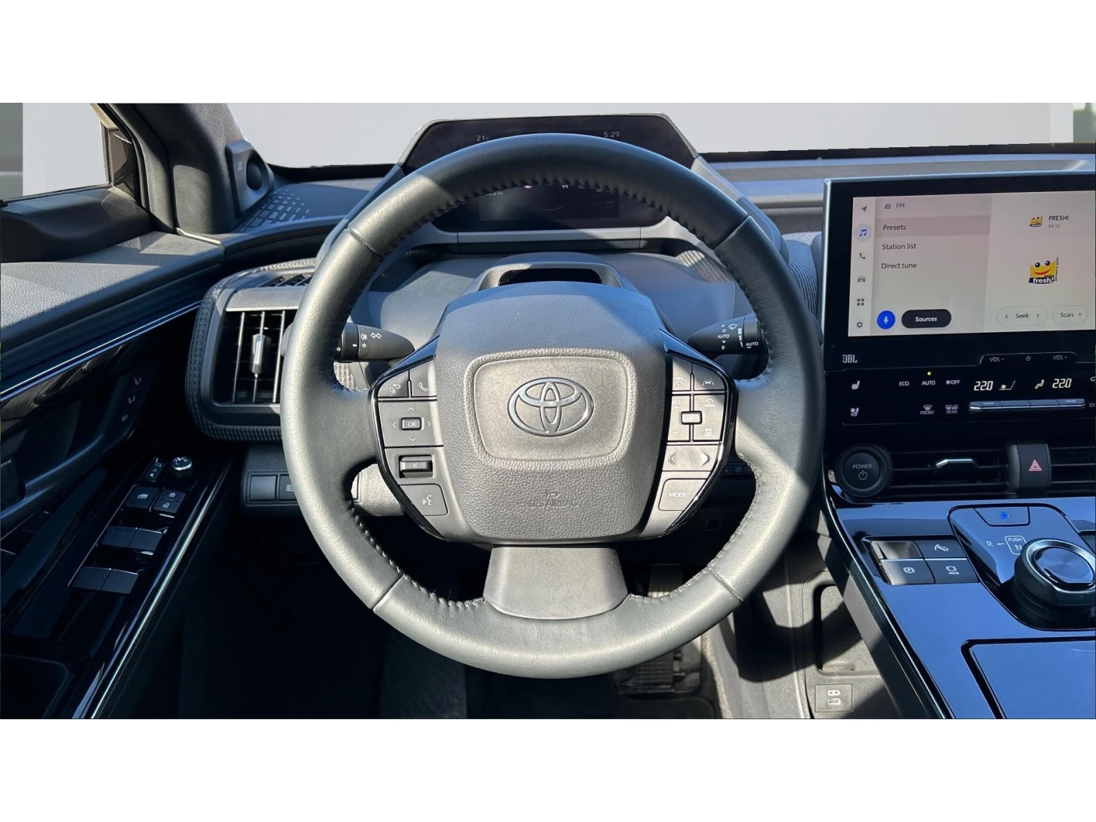 Toyota bZ4X Месечна вноска от 460  , снимка 9 - Автомобили и джипове - 55001209