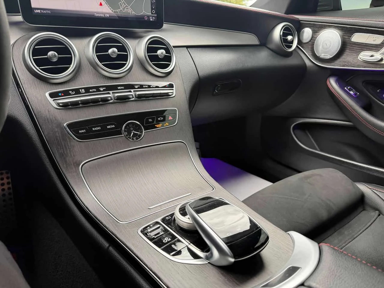 Mercedes-Benz C 43 AMG 4MATIC/BURMESTER/ПАНОРАМА/ПОДГРЕВИ, снимка 13 - Автомобили и джипове - 55111960