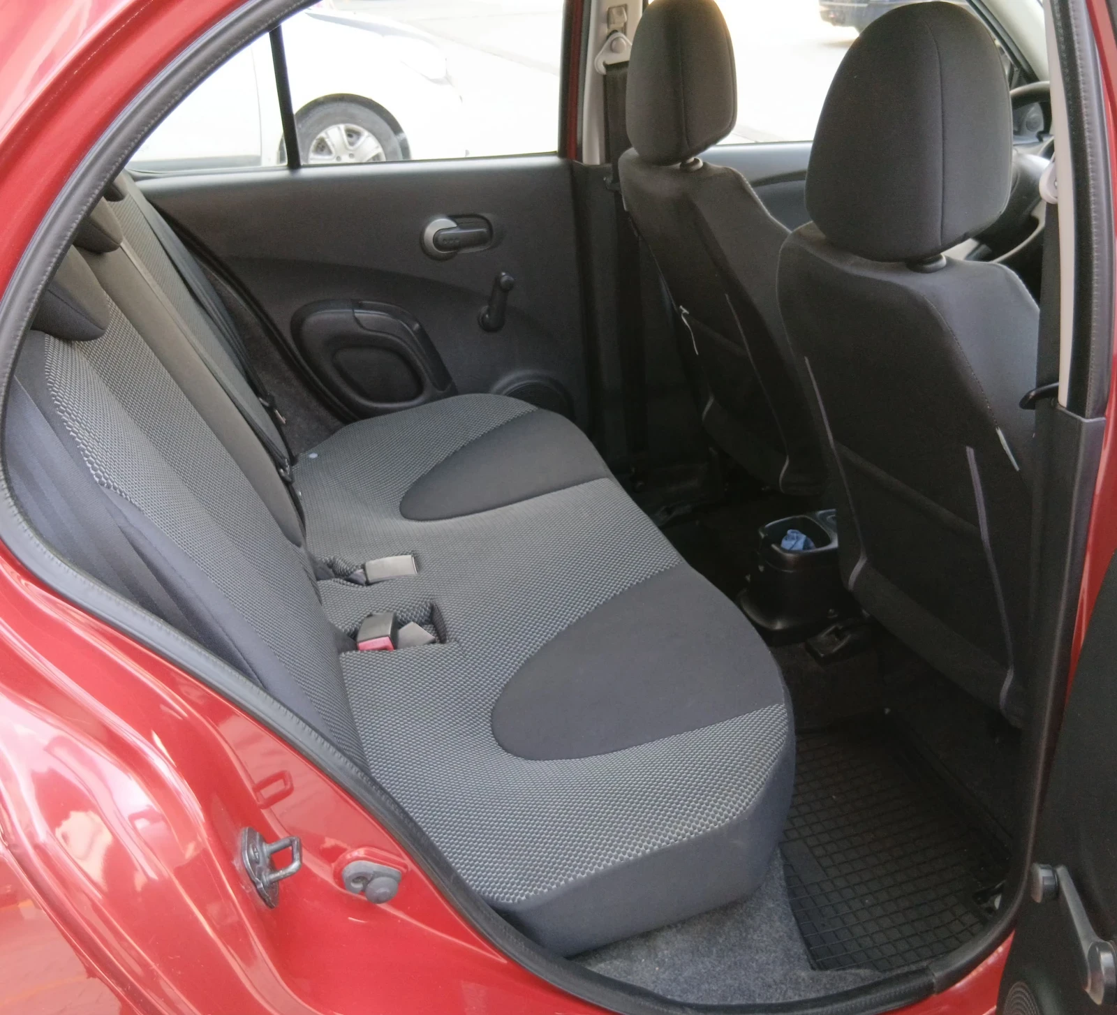 Nissan Micra 1.4/LPG, снимка 9 - Автомобили и джипове - 55155646