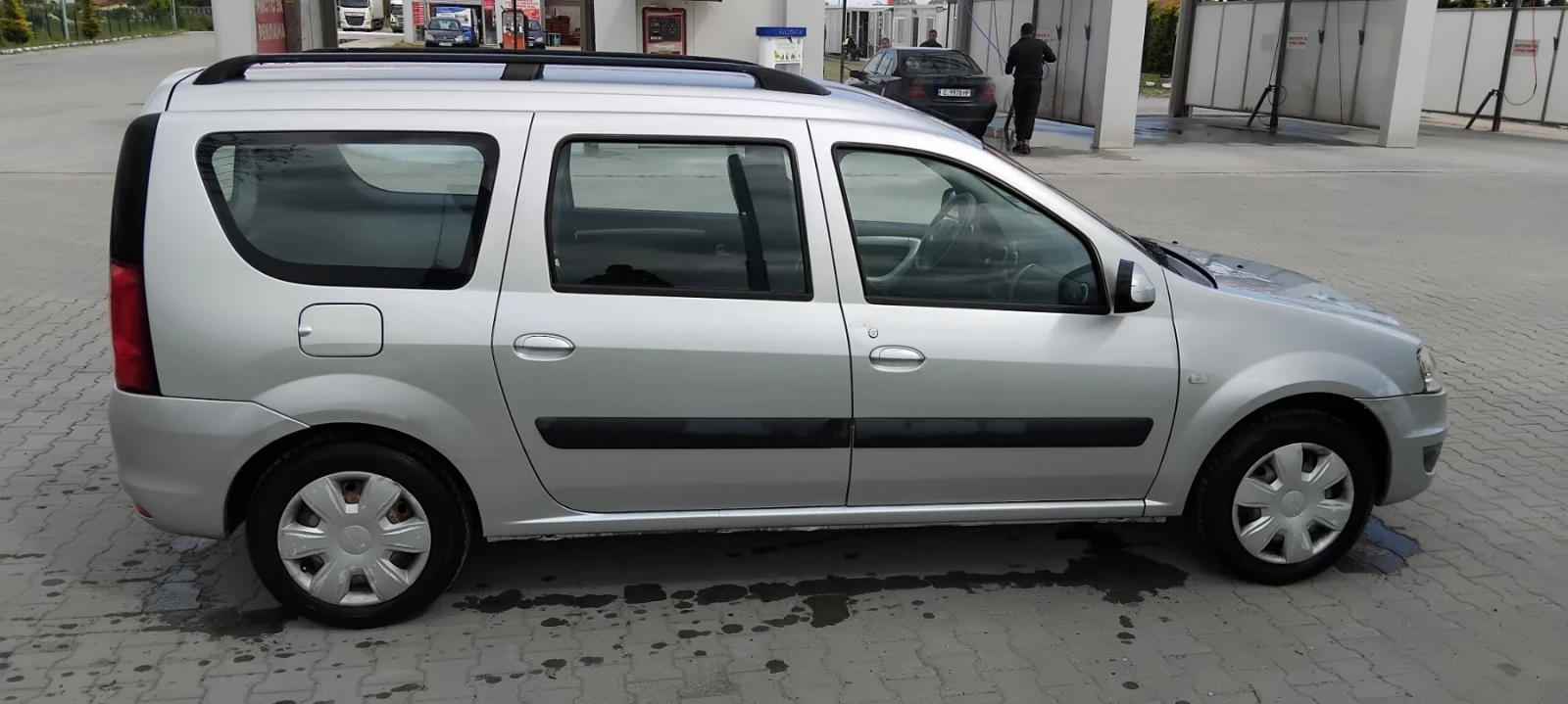 Dacia Logan Газ  бензин, снимка 17 - Автомобили и джипове - 55954320