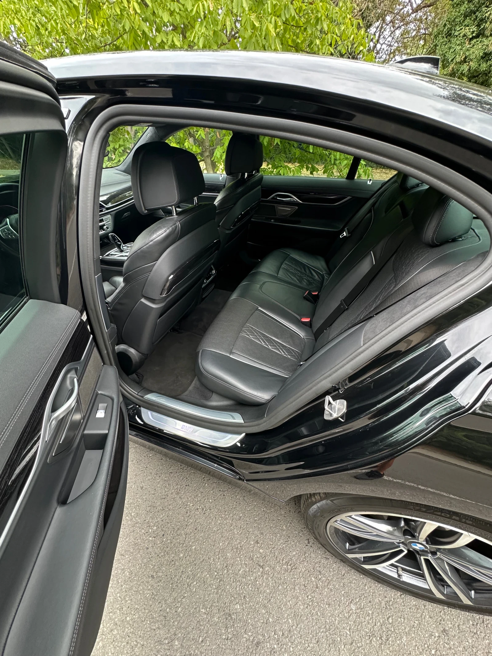 BMW 730  X-drive Carbon core Lazer light/, снимка 9 - Автомобили и джипове - 56020153