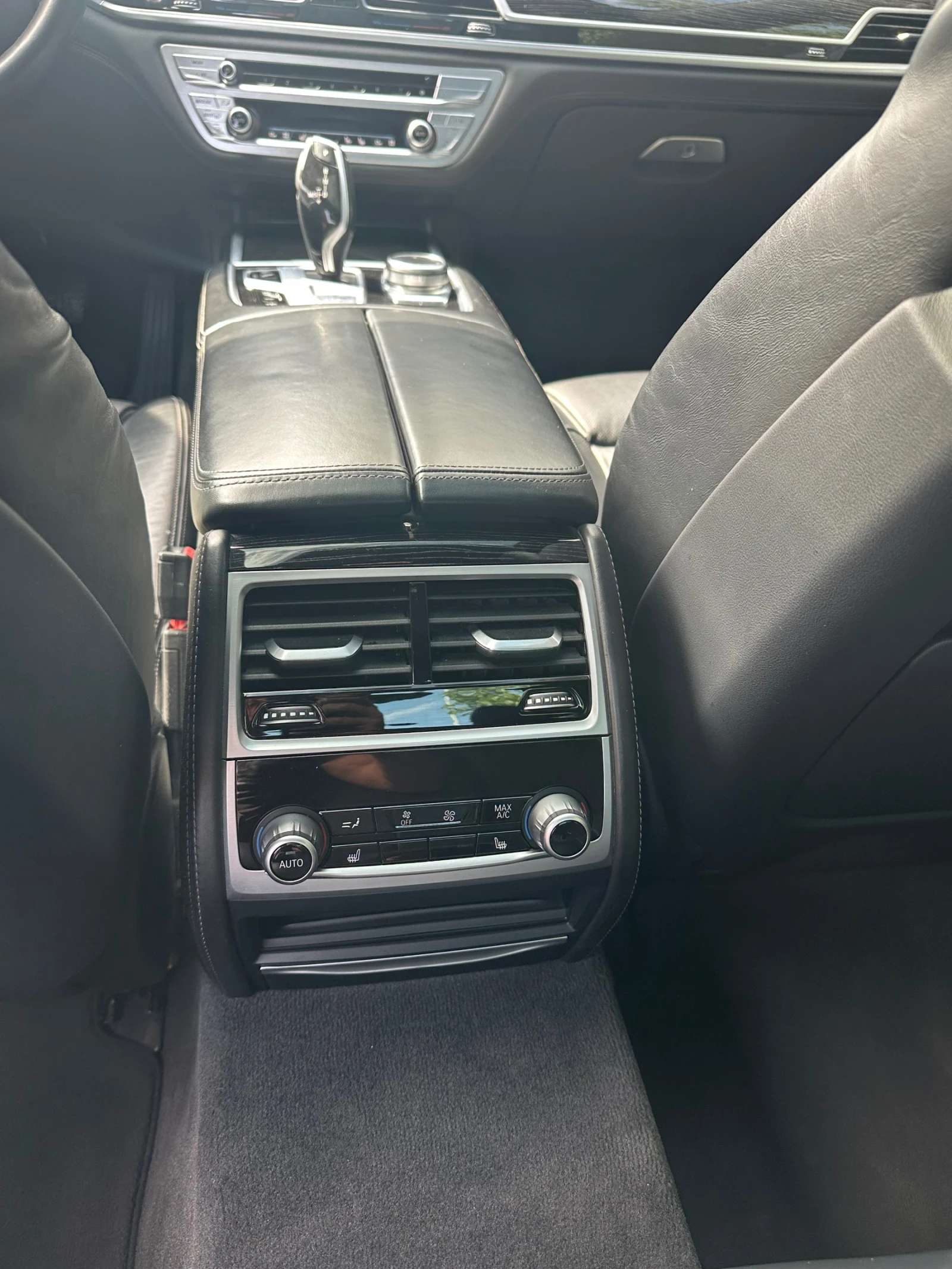 BMW 730  X-drive Carbon core Lazer light/, снимка 14 - Автомобили и джипове - 56020153