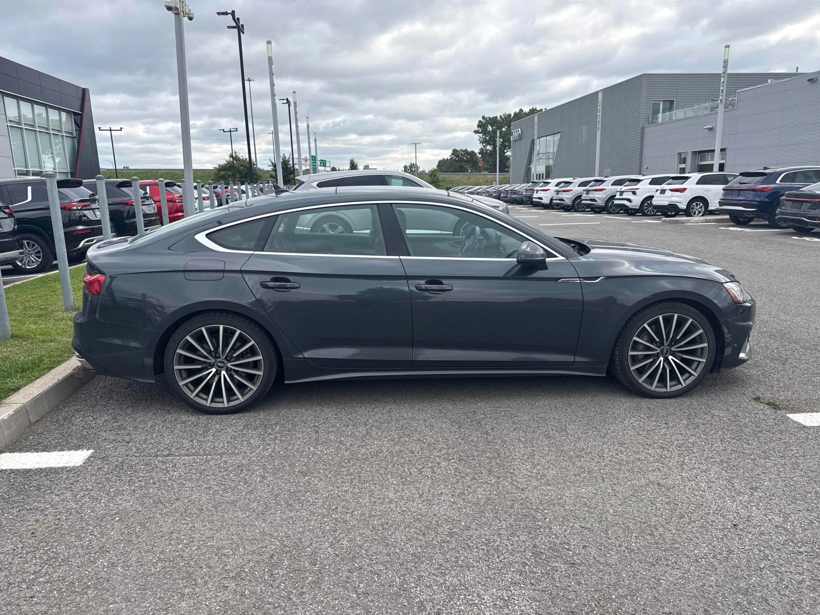 Audi A5 * АВТОКРЕДИТ * ГЛАВНО ПРЕДСТАВИТЕЛСТВО, снимка 4 - Автомобили и джипове - 56074976