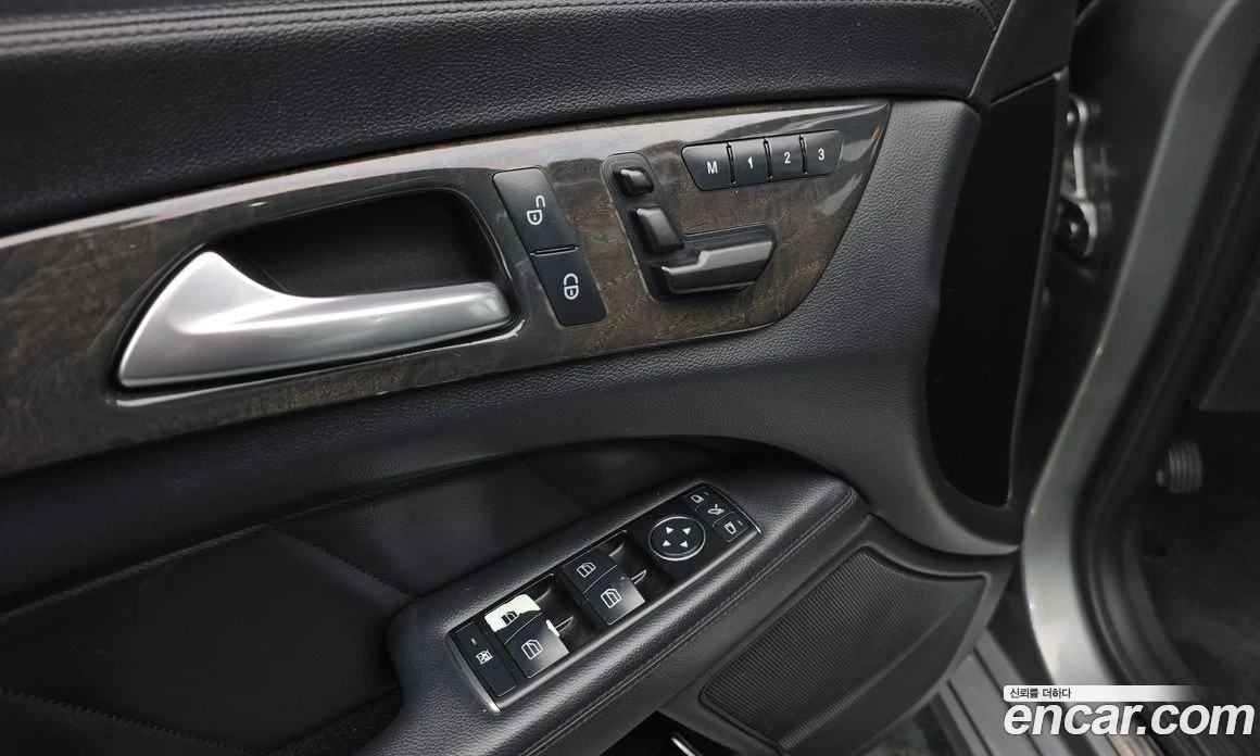 Mercedes-Benz CLS CLS350 BlueEFFICIENCY, снимка 15 - Автомобили и джипове - 56116888