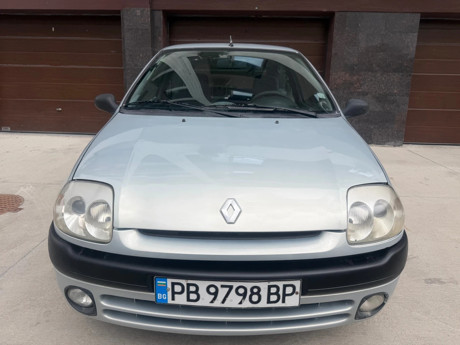 Renault Clio 1.2, снимка 3 - Автомобили и джипове - 56552359