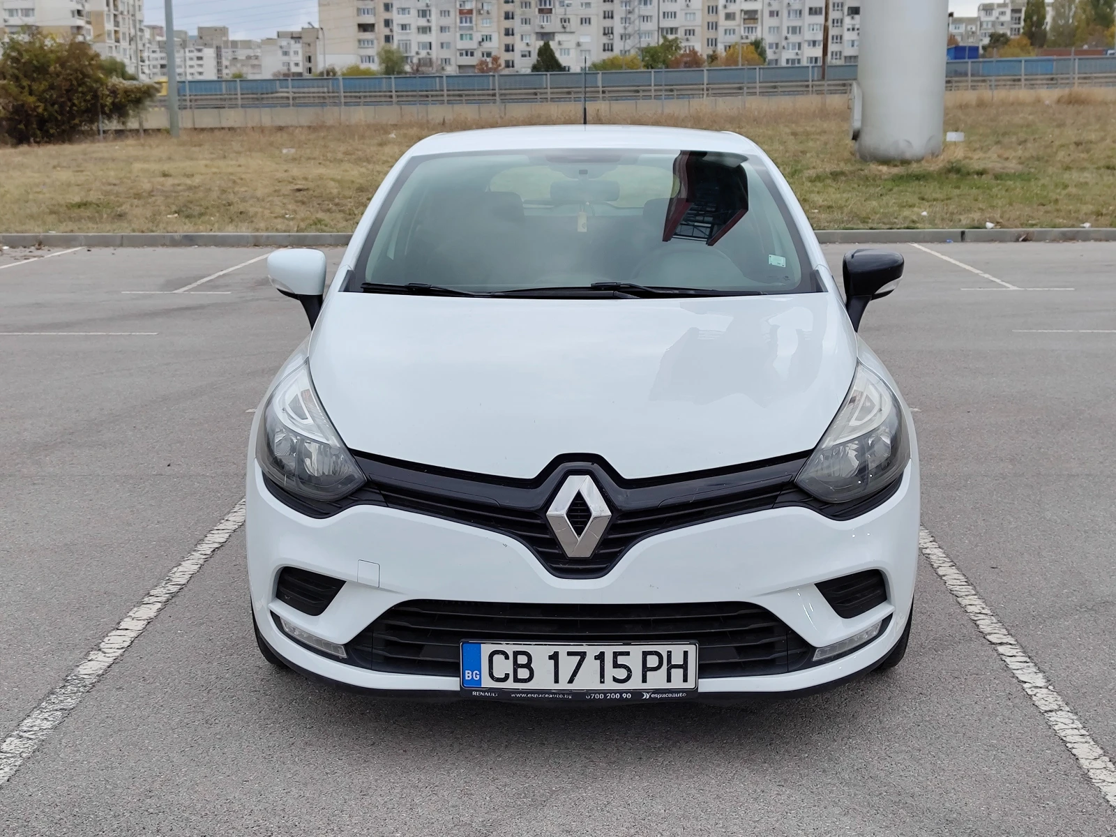 Renault Clio, снимка 2 - Автомобили и джипове - 56687782